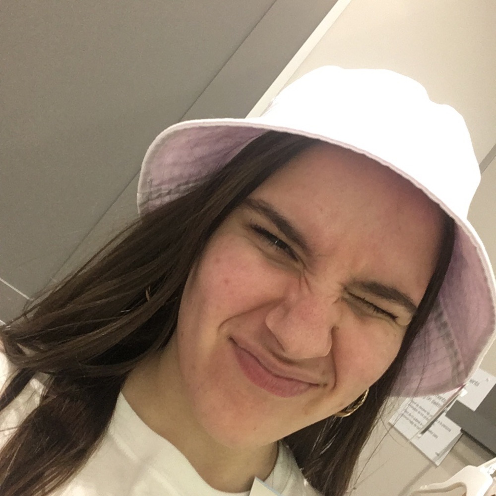 Meet your Posher, Alyssa